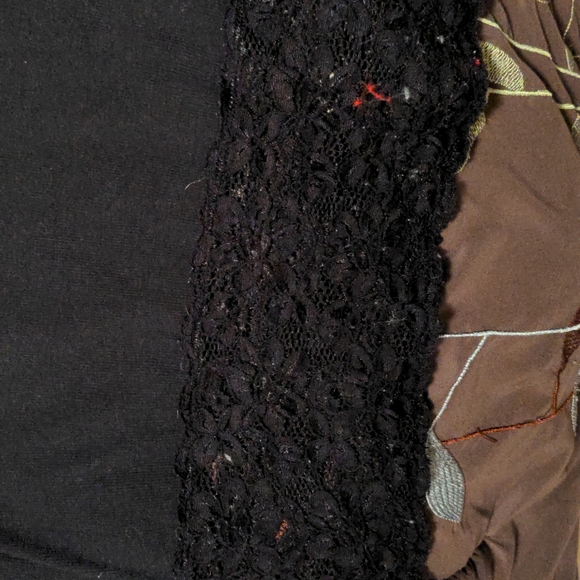 Bundle of 2 tank tops - Picture 2 of 2